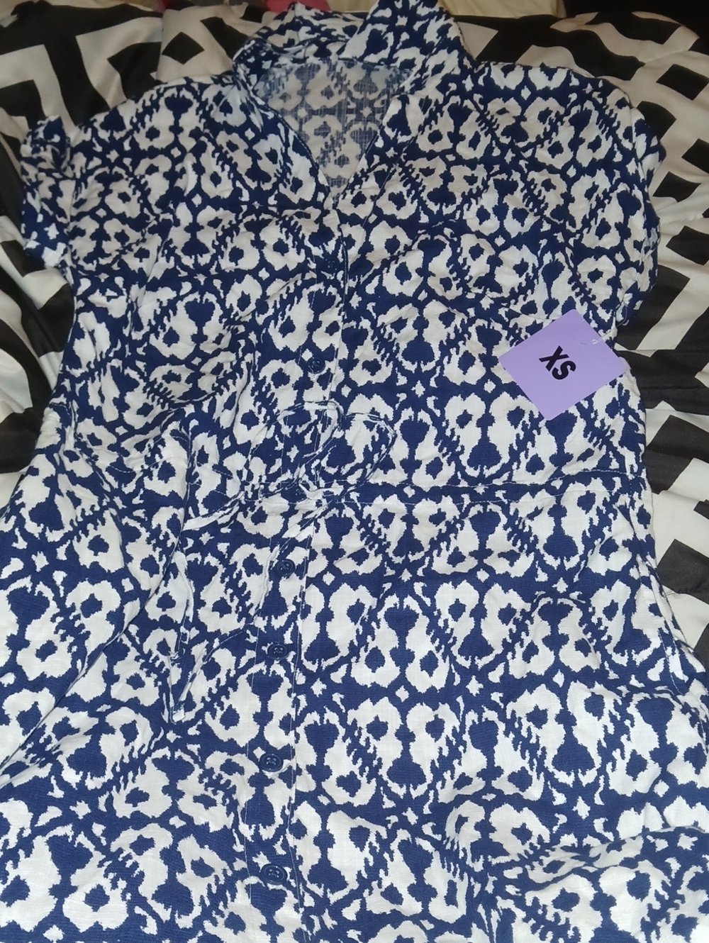 Jewel Badgley Mischka Navy and White Printed V-Neck Dress - Picture 2 of 3